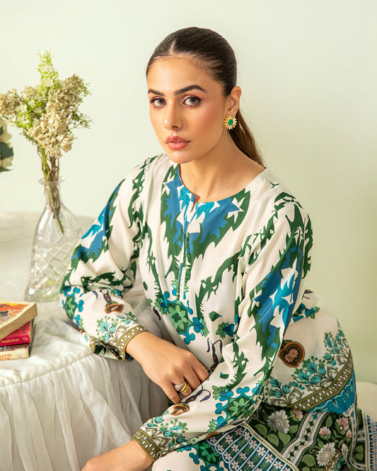 "Close-up of PoshBella Green Aesthetic Co-ord Set NXG04 highlighting round neck with keyhole design, detailed ethnic print and premium Korean BSY fabric for elegant festive styling."