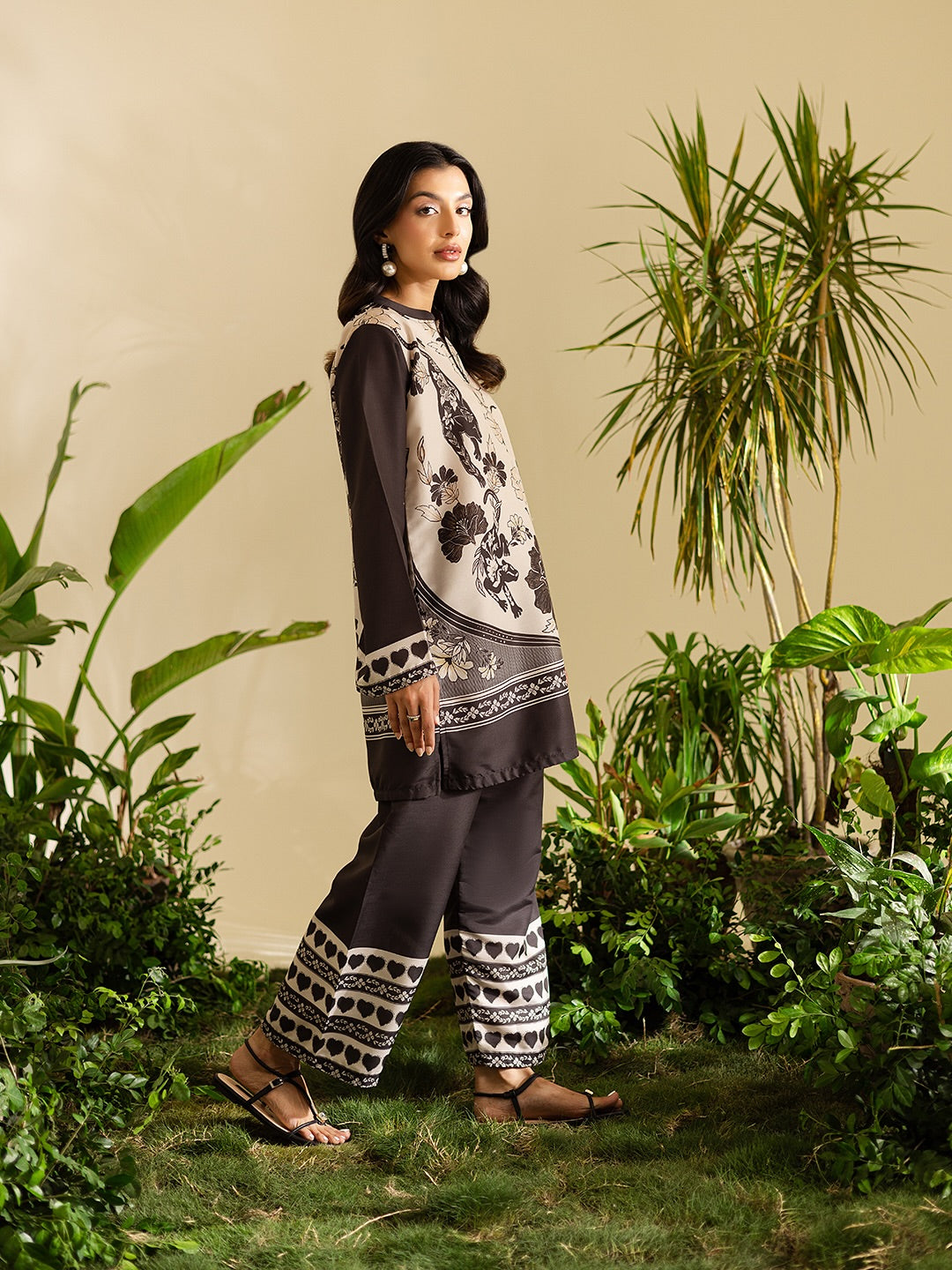 black co ord set for women, black printed co ord set, beige and black co ord set, printed co ord set for women, women co ord set, Korean BSY co ord set, Korean fabric co ord set, premium co ord set for women, comfortable co ord set, floral co ord set for women, printed two piece set, black floral co ord set, black beige outfit for women, black printed outfit for women, wide leg co ord set, wide leg pants set for women, stylish co ord set, elegant co ord set for women, women western co ord set, trendy co ord
