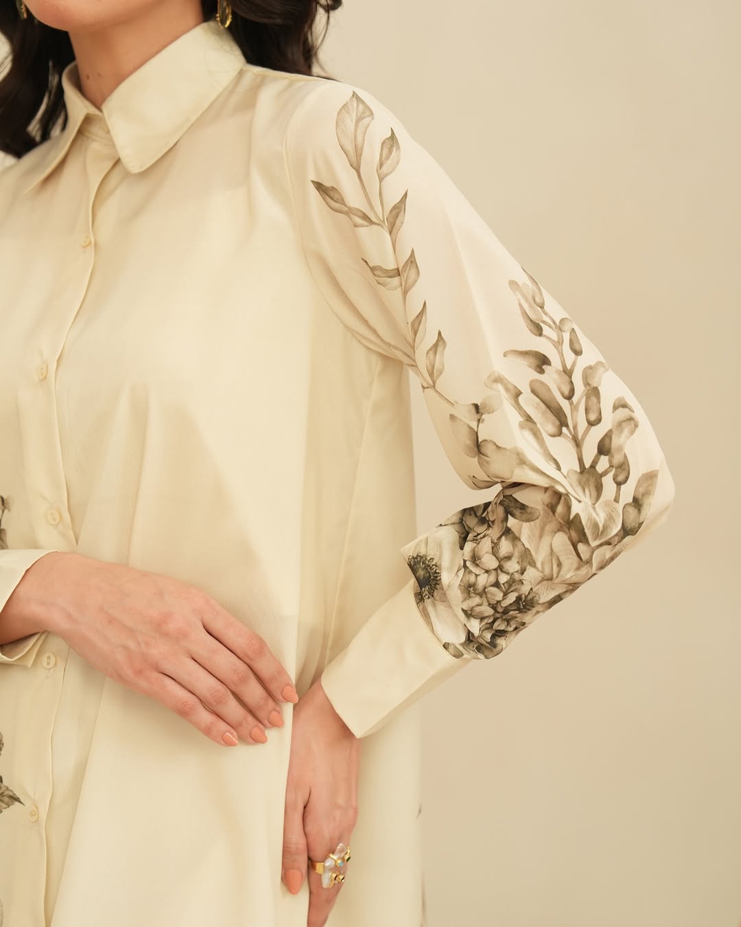 “Back view of soft Korean BSY floral co-ord set for women, suitable for weddings, bridal festivities, bridesmaid outfits, and elevated formal wear looks.”